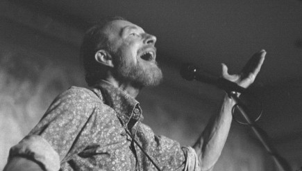 Pete Seeger performs at a convention of The Public Citizen in Washington, DC in 1981.