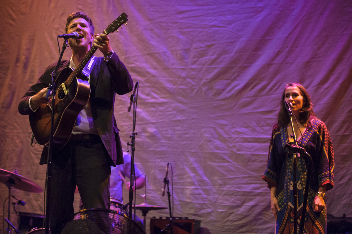 Hamilton Leithauser Performs at the Lincoln Theatre