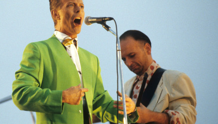 David Bowie performing with Tin Machine guitarist Reeves Gabrels in 1991.